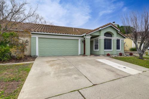 8417 Heritage Hill Dr, Elk Grove, CA 95624-4019