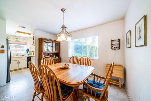 1405 Sorrel St, Simi Valley CA  93065-3338 exterior