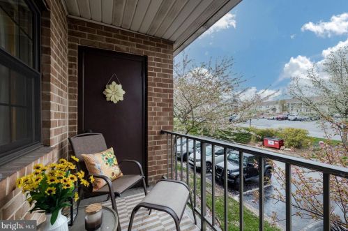 116 Riversedge Dr, Norristown, PA 19403-3721