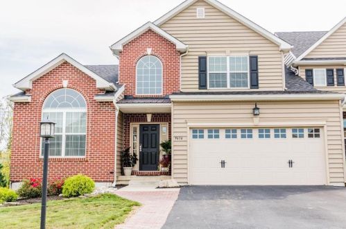 9616 Crescent Ln, Breinigsville, PA 18031-1830