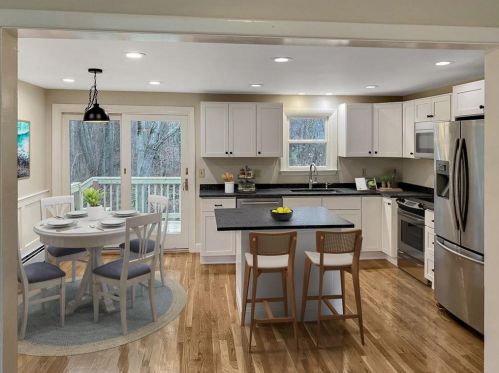 1670 Victory Hwy, Coventry, RI 02827-1740