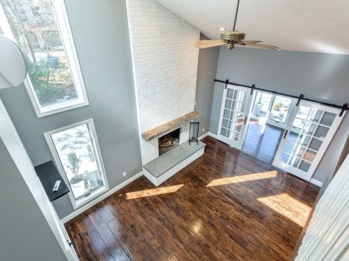 48 Laurelwood Dr, Webster MA  01570-3441 exterior