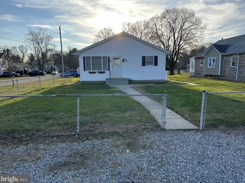 901 2nd St, Delaware City, DE 19706-7745