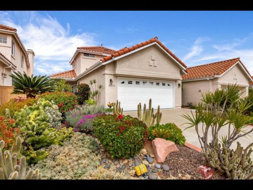 2434 Eagle Crest Ln, Vista, CA 92081-8949