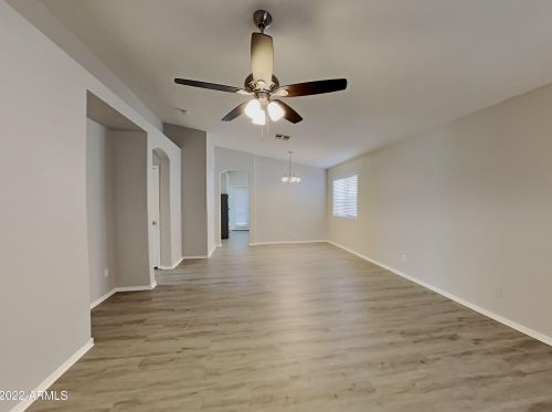 128 Ingram St, Mesa, AZ 85201-2265