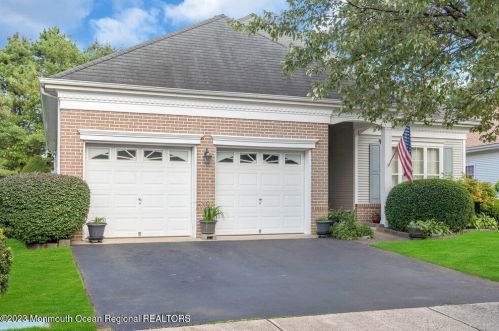 13 Silverspring Dr, Lakewood NJ  08701-7506 exterior