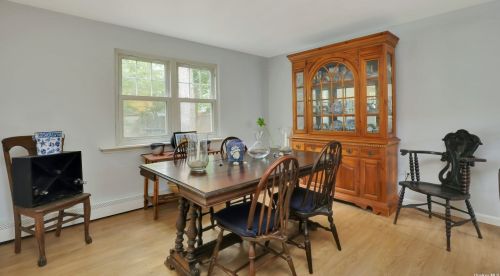 61 Bayonne Ave, Central Islip NY  11722-3429 exterior