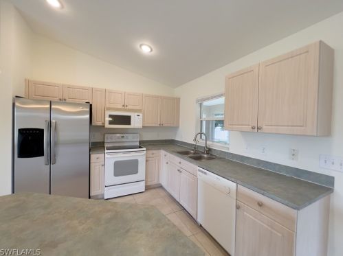 2129 15th St, Cape Coral FL  33909-1743 exterior