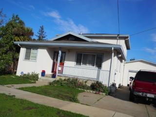 838 Lassen St, Richmond, CA 94805-1447