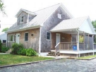 7 Durkin Dr, South Kingstown RI  02882-5150 exterior