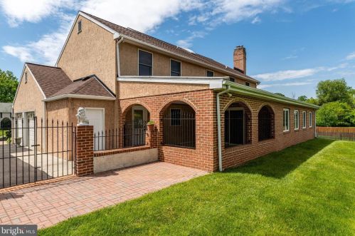 1742 Talbot Rd, Blue Bell, PA 19422-3571