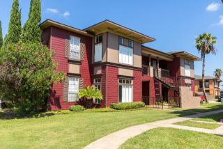 3850 Fm 518 Rd, League City TX  77573-0750 exterior