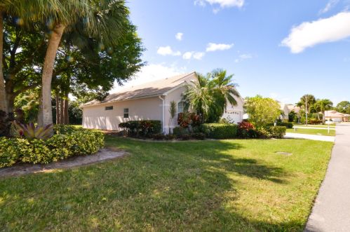 222 Zanzibar Pl, Fort Pierce, FL 34986-1754
