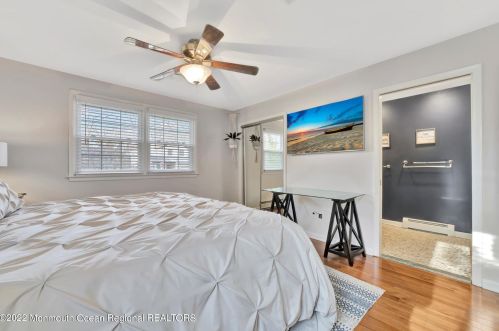 528 Devon St, Lacey NJ  08731-2328 exterior