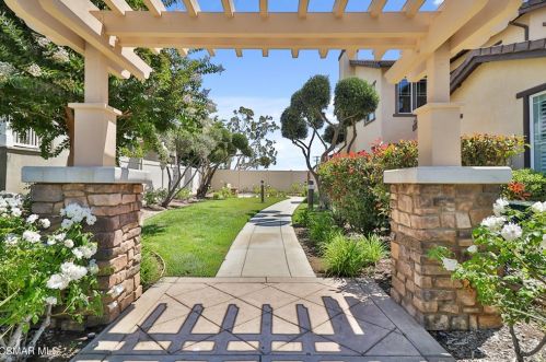 867 Coronado Cir, Santa Paula CA  93060-1666 exterior