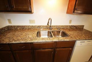 11913 Swan Dr, Austin TX  78750-2122 exterior