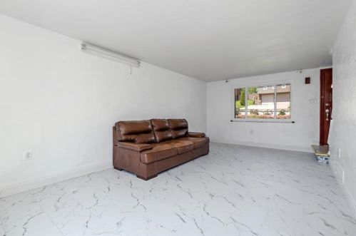 1482 Prospect Rd, Pittsburgh, PA 15227-3731