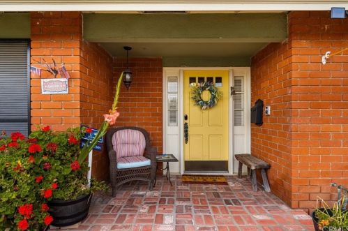 2717 Palmyra Ave, Orange CA 92869-4762 exterior