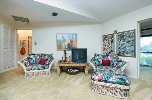 1666 Middle Gulf Dr, Sanibel FL  33957-6307 exterior