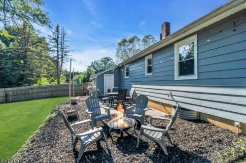 202 Voorhees Cor Rd, Flemington NJ  08822-3351 exterior