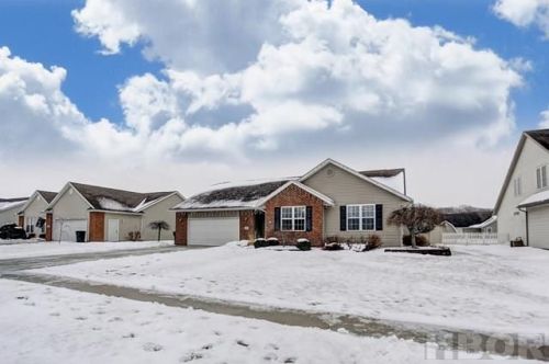 15303 Bent Tree Dr, Findlay, OH 45840-8851