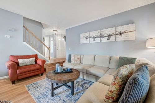38 Witherspoon Ct, Morristown, NJ 07960-2734