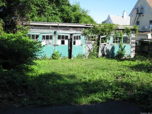 248 Terrace Ave, Mount Vernon NY  10550-1011 exterior