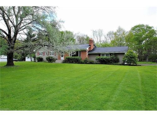 13 Overlook Rd, Orange Village, OH 44022-3327