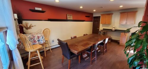 31 Evergreen Pl, Deer Park NY  11729-3720 exterior