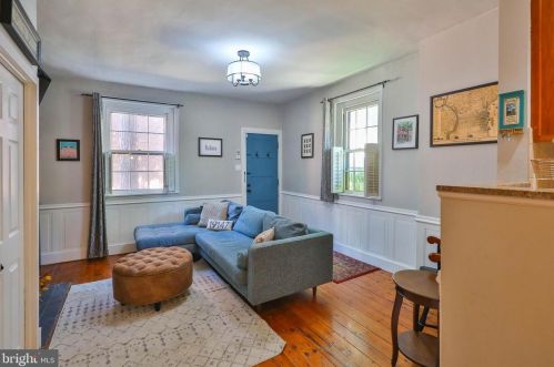 401 Iseminger St, Philadelphia PA  19147-1113 exterior