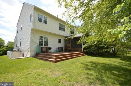 12492 Camborne Ct, Bristow, VA 20136-1161