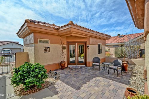 15118 Horseman Ln, Sun City, AZ 85375-2954