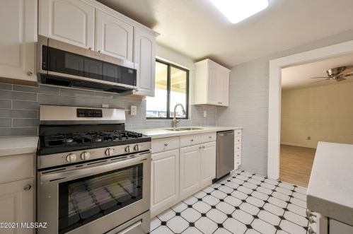 6665 Mary Dr, Tucson AZ 85730-2038 exterior