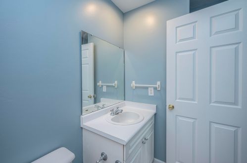 3236 Queensgate Way, Mount Pleasant SC  29466-6989 exterior