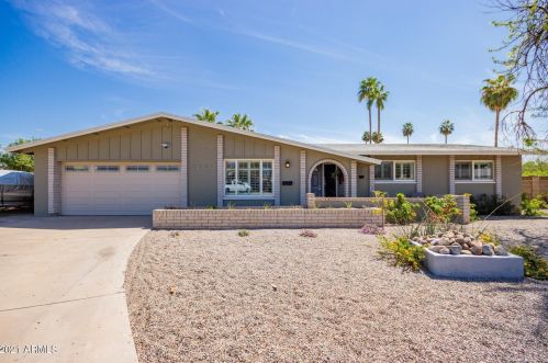 2241 Concho Cir, Mesa, AZ 85202-1712