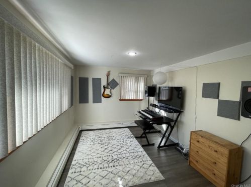 18 Tulip Rd, Mahopac NY  10541-5422 exterior