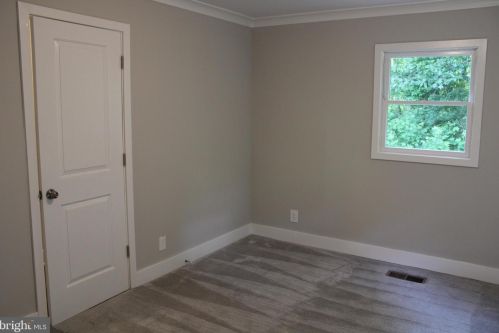 9085 James Madison Pkwy, Owens VA  22485-4903 exterior