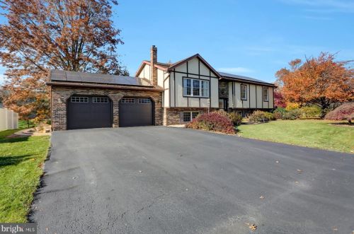 110 Logan Ln, Lees Cross Roads, PA 17257-9266