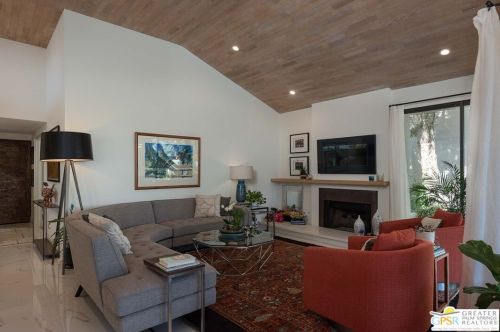 4 Vista Loma Dr, Rancho Mirage CA  92270-2959 exterior