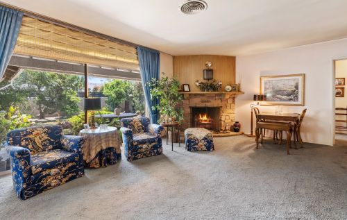 12622 Sarah St, North Hollywood CA  91604-1115 exterior