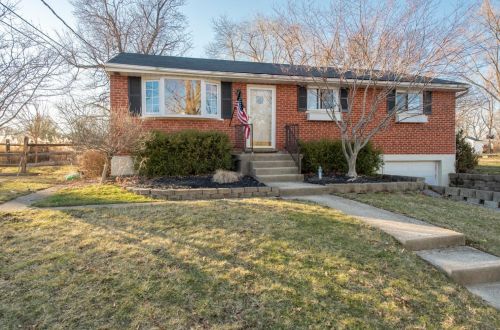 2659 Devils Backbone Rd, Cincinnati, OH 45233-4422