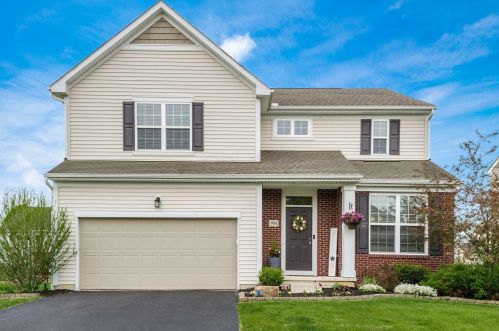 904 Kentucky Cir, Marysville, OH 43040-7095