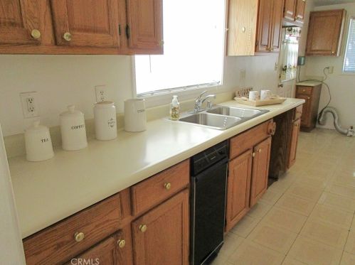 11848 Excelsior Dr, Norwalk CA  90650-5822 exterior