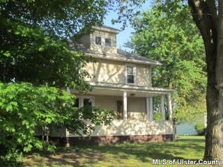 41 Clarendon Ave, Kingston, NY 12401-2136