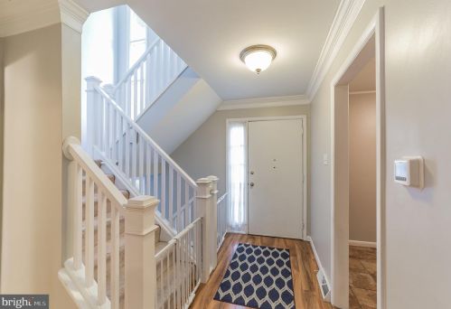 4834 Hogan Dr, Wilmington, DE 19808-1742