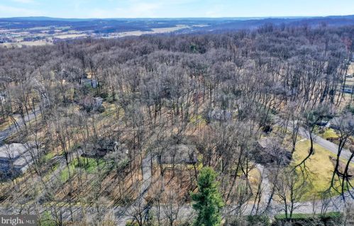 19 Edgehill Rd, Swatara PA  17033-2506 exterior