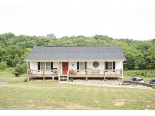 305 Old Stage Rd, Rogersville, TN 37857-6046