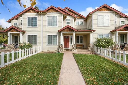 21092 Santa Clara Rd, Middletown, CA 95461-9701