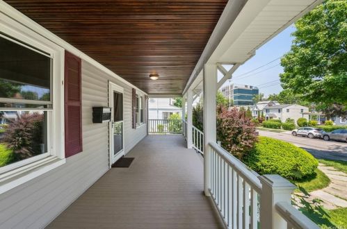 14 Oakwood Ave, White Plains NY  10605-1113 exterior