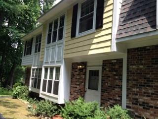 98 Sunny Brook Cir, Highland, NY 12528-1324